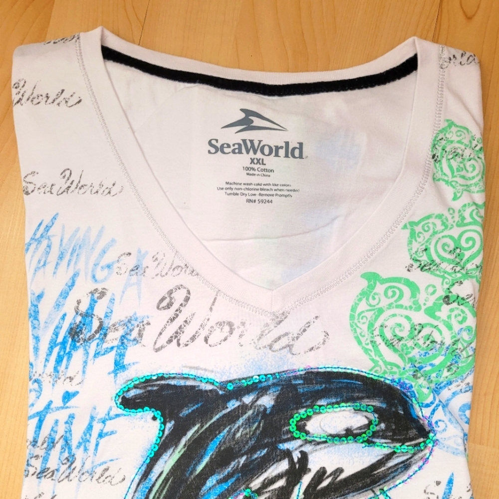 SEA WORLD , size XXL, sequins- shirt, 100% cotton